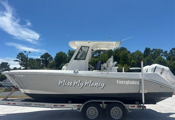 2016 Everglades 255 CC Boat